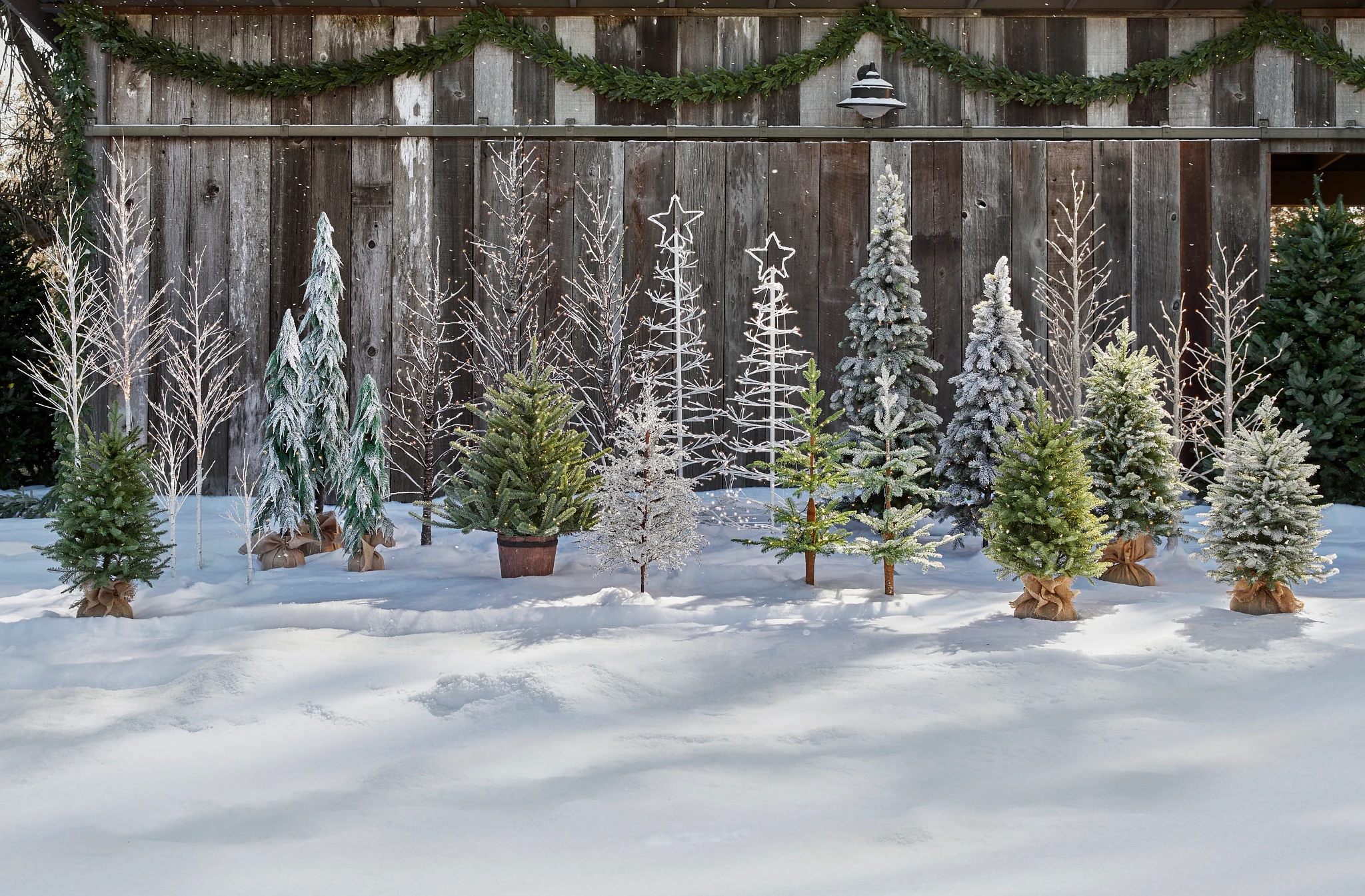 How Long Do Artificial Flocked Christmas Trees Last: Ultimate Durability Guide