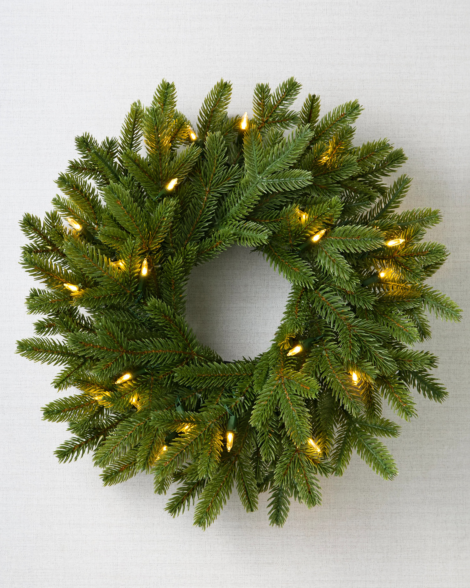 BH Norway Spruce Artificial Christmas Wreath | Balsam Hill