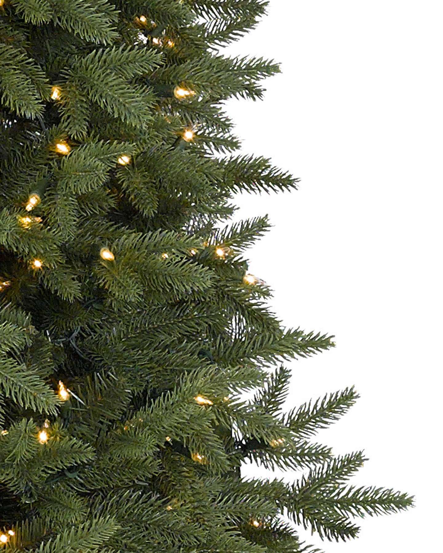 Sapin de Noël pré-illuminé à LED Sapin Silverado mince de Balsam Hill | Gros plan