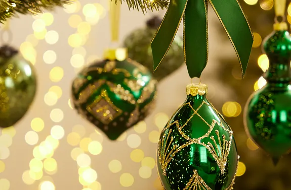 Supreme 15 Holiday Tree 