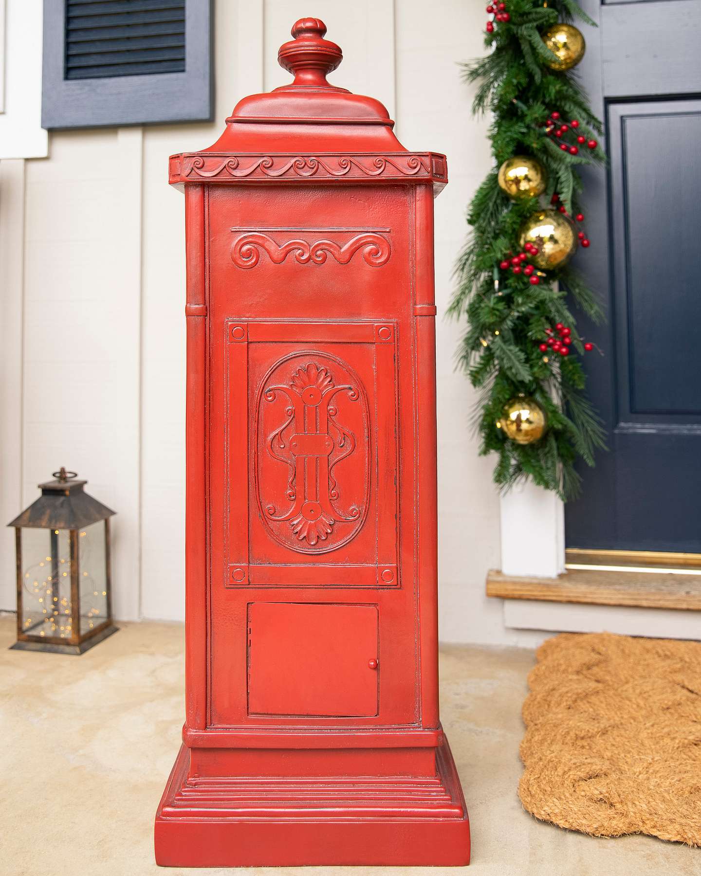 Balsam Hill Weihnachtsbriefkasten für den Außenbereich | Klassische Weihnachtstradition