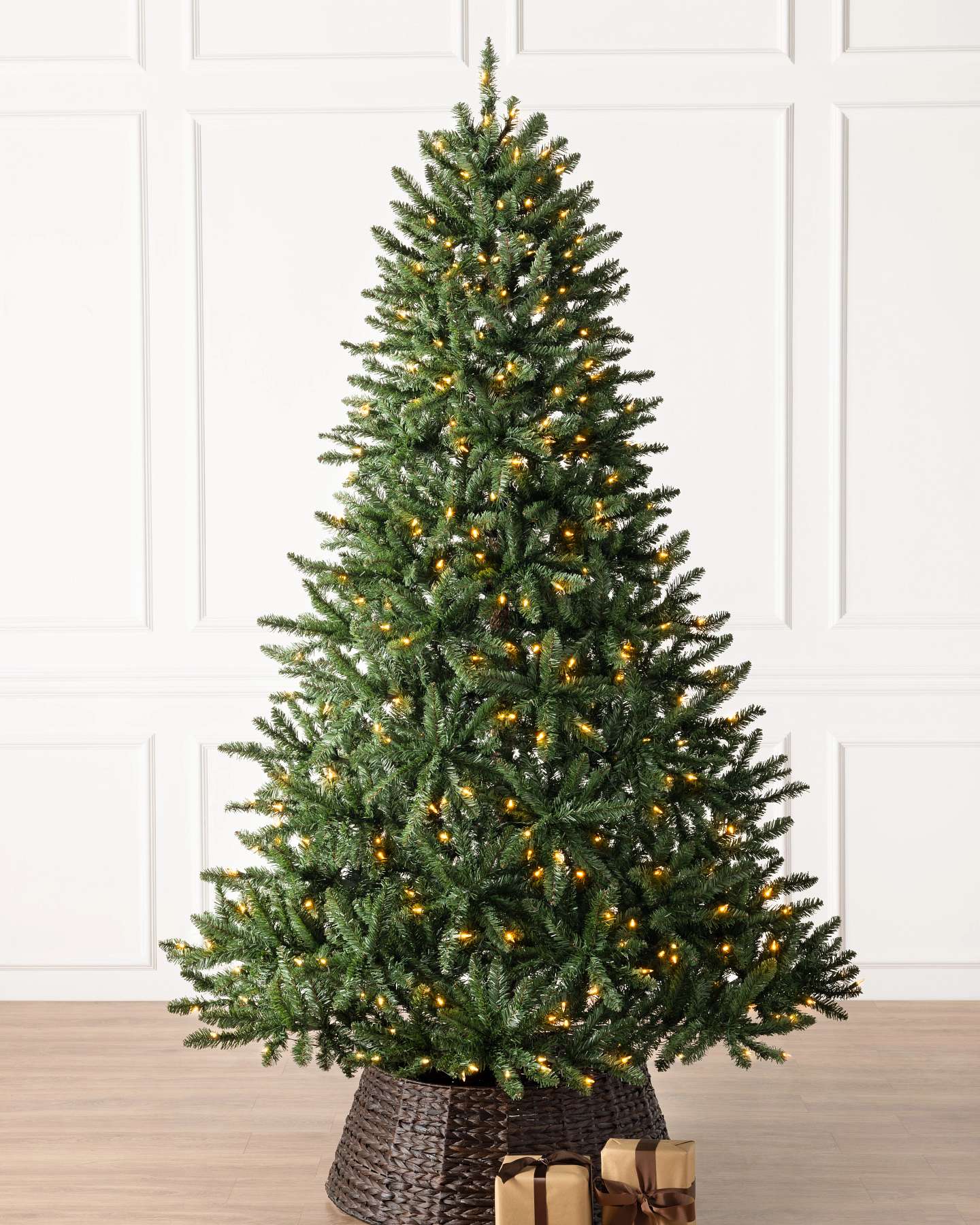 Balsam Hill Classic Evergreen Spruce LED Artificial Christmas Tree Full Display