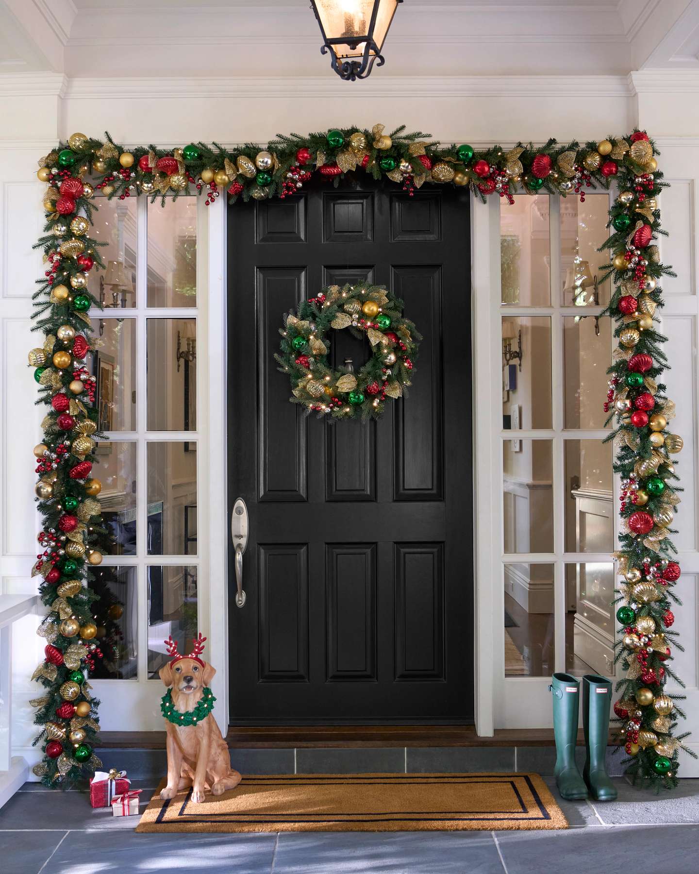 Outdoor Merry and Bright Garland