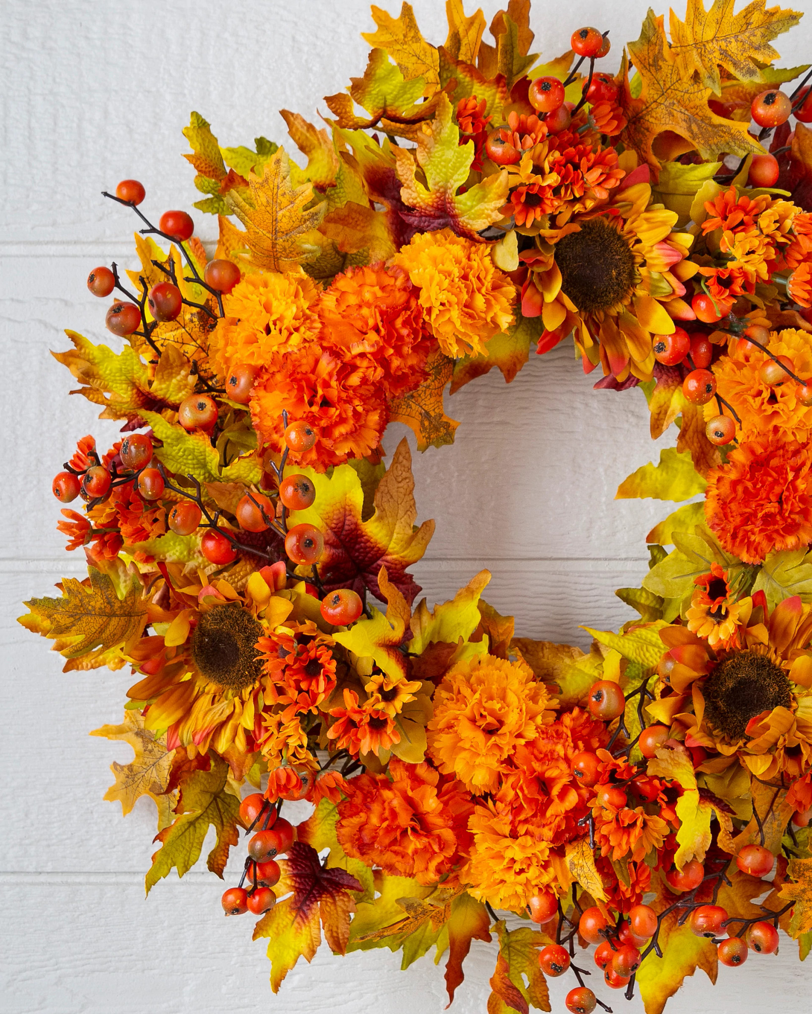 Outdoor Sunburst Mums Wreath