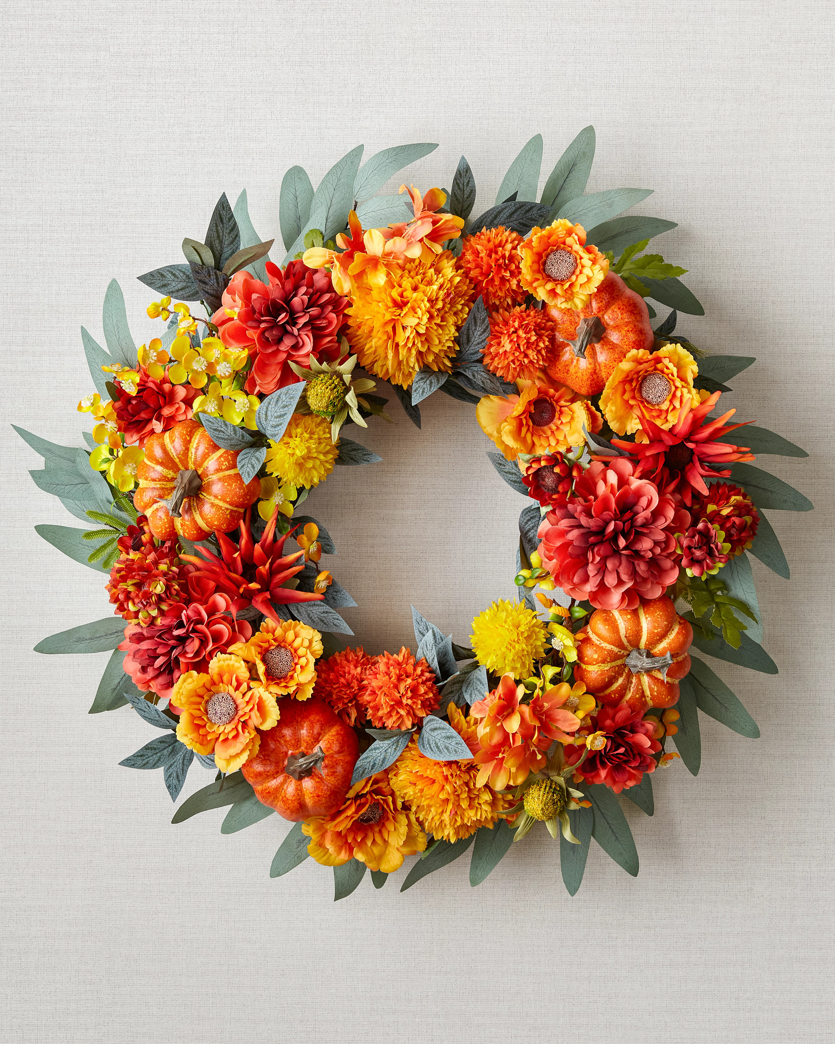 https://source.widen.net/content/dd42zwxbia/jpeg/WRG-2331008-1_22in-Outdoor-Dahlia-Festival-Wreath_SSC.jpeg?color=cccccc&crop=yes&h=2000&keep=c&quality=100&u=7mzq6p&w=1600