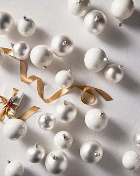 White BH Essentials Classic Ornament Set White BH Essentials Classic Ornament Set