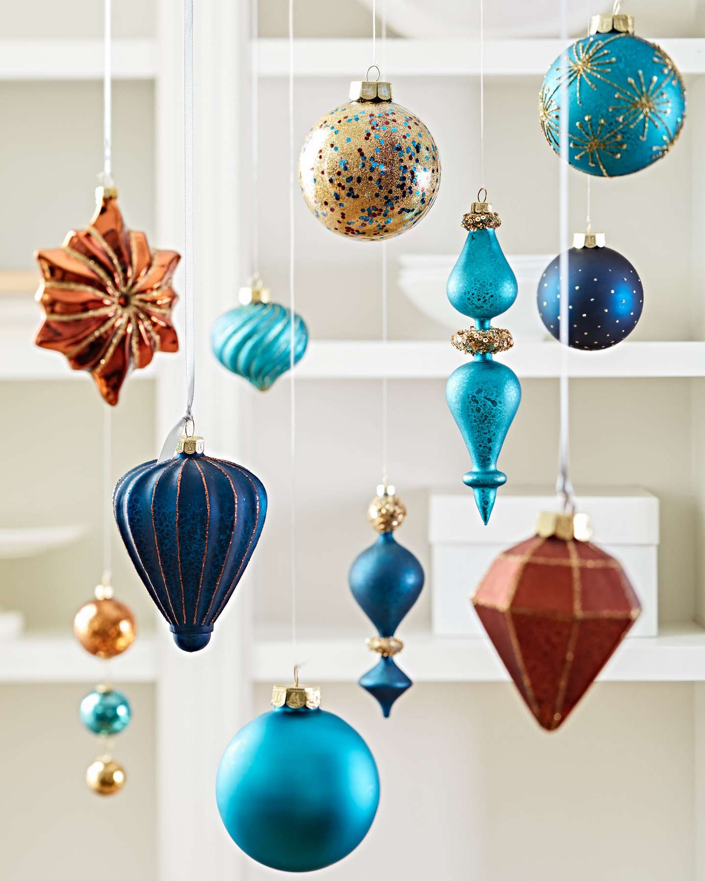 Balsam Hill Georgetown Bauble Set 35-Pieces Timeless Christmas Decor