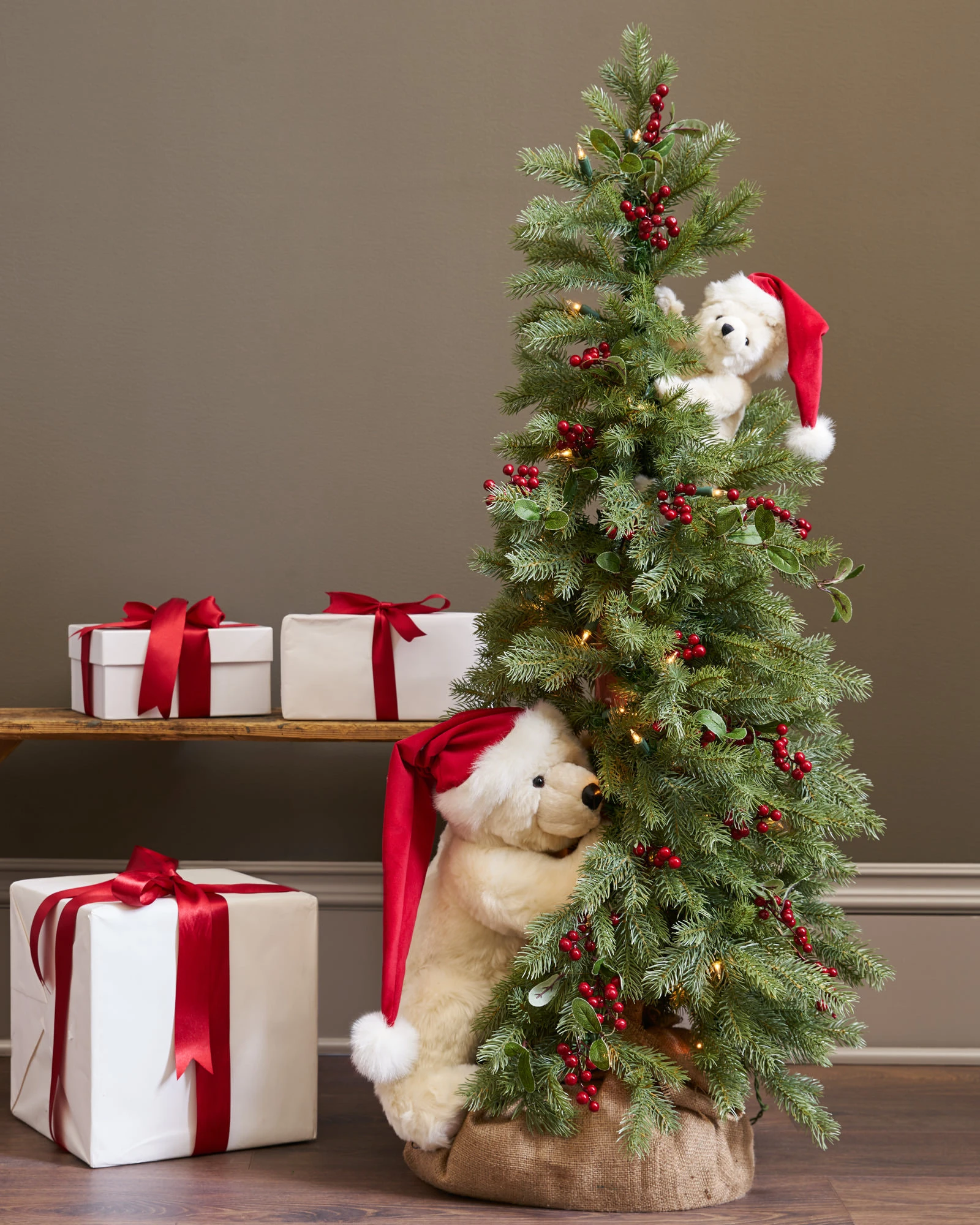 Peek-A-Boo Polar Bear Tree