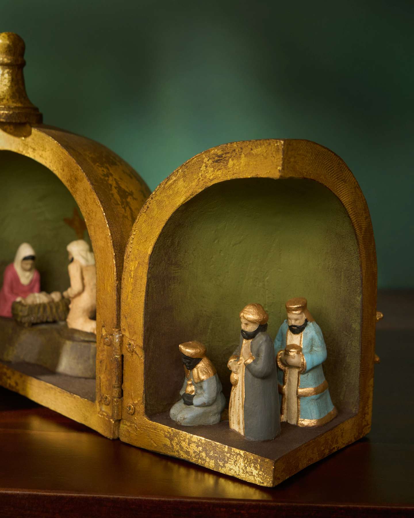 Antiqued Dome Nativity Set