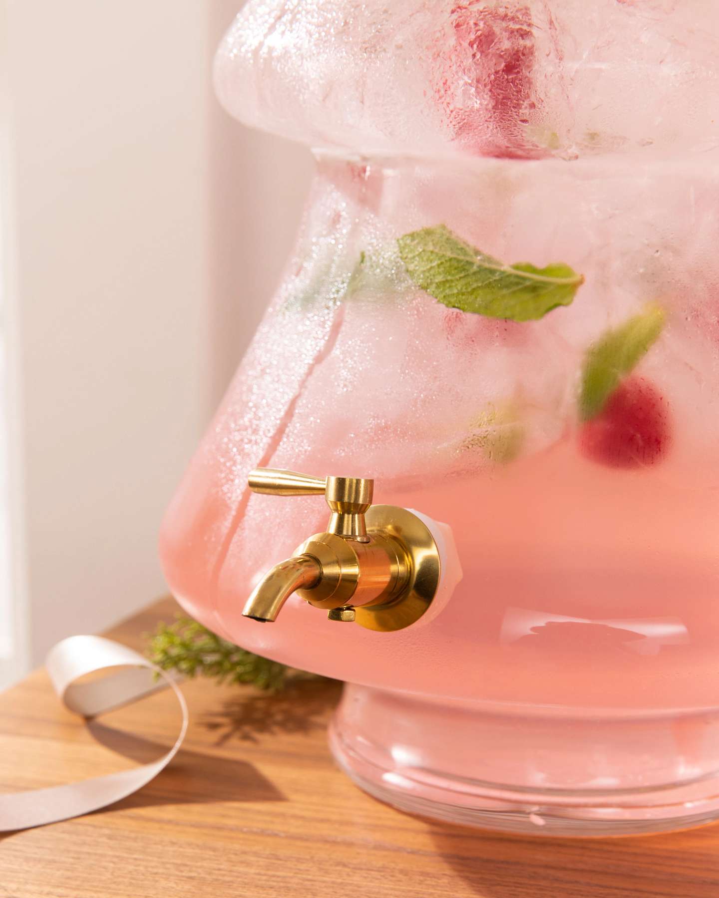 Balsam Hill Tannenbaum Glass Drink Dispenser Close-Up Showcasing Lid and Spout