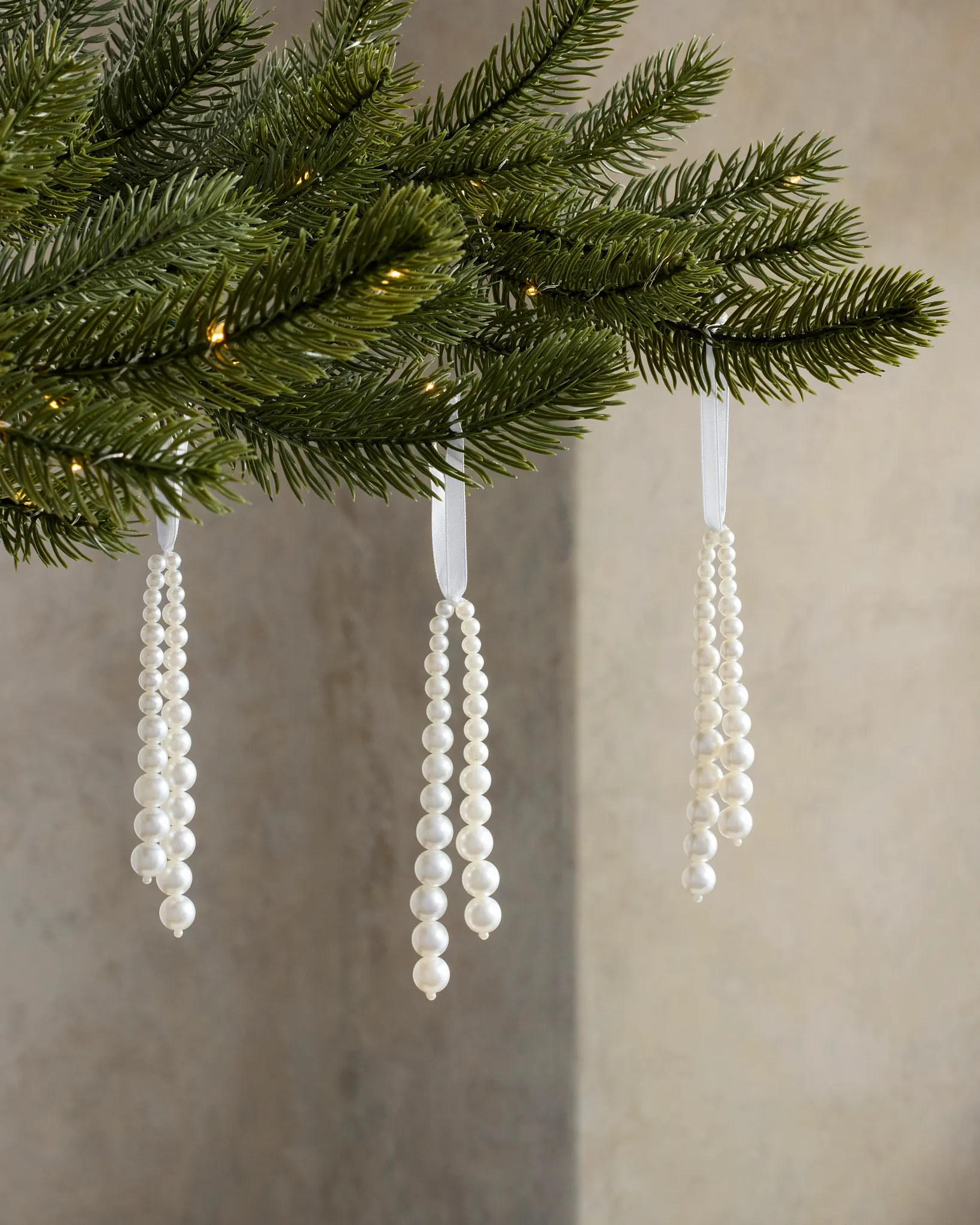 Pearl Drops Ornament Set