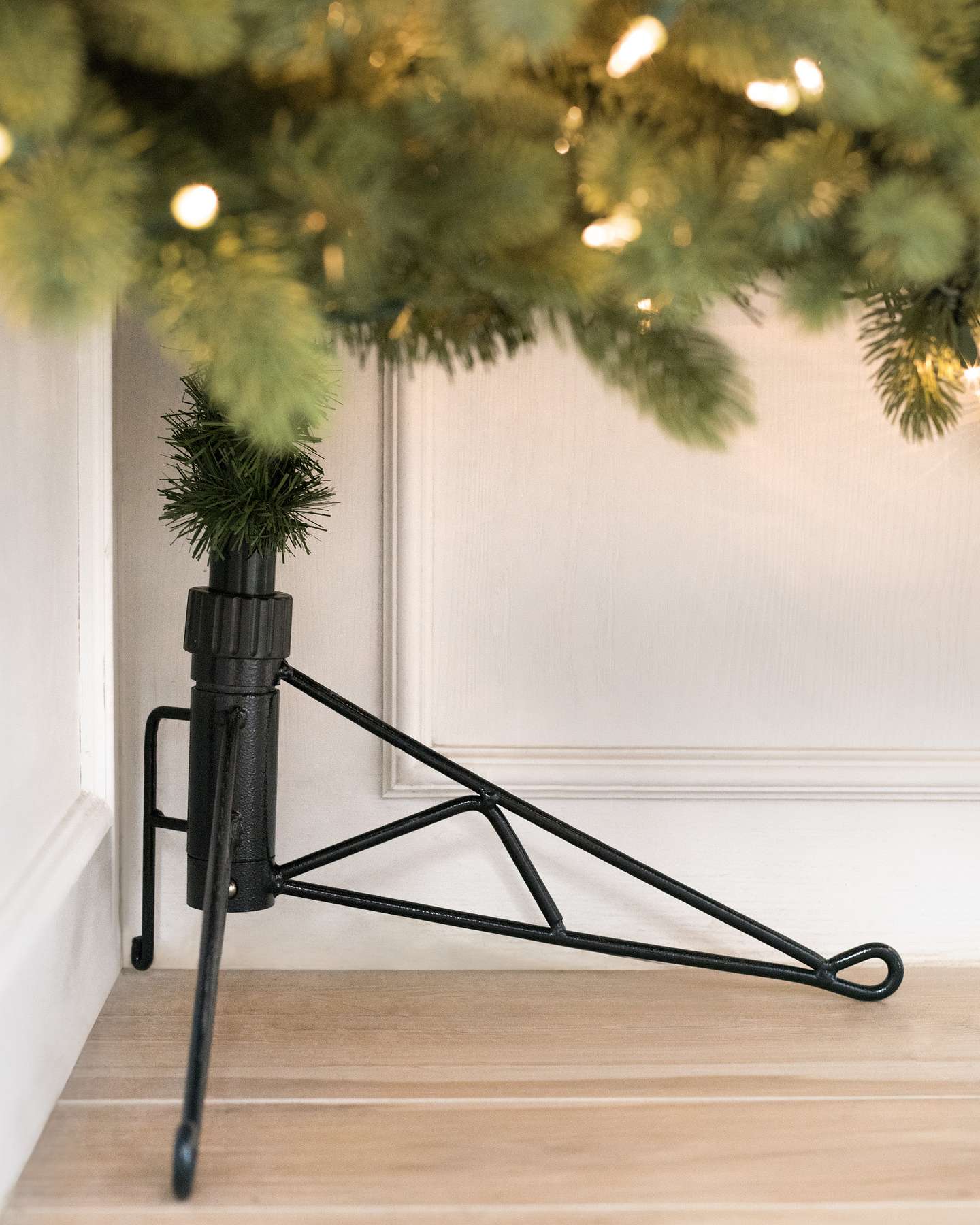 Balsam Hill Park Avenue Corner Artificial Christmas Tree Base and Stand Closeup