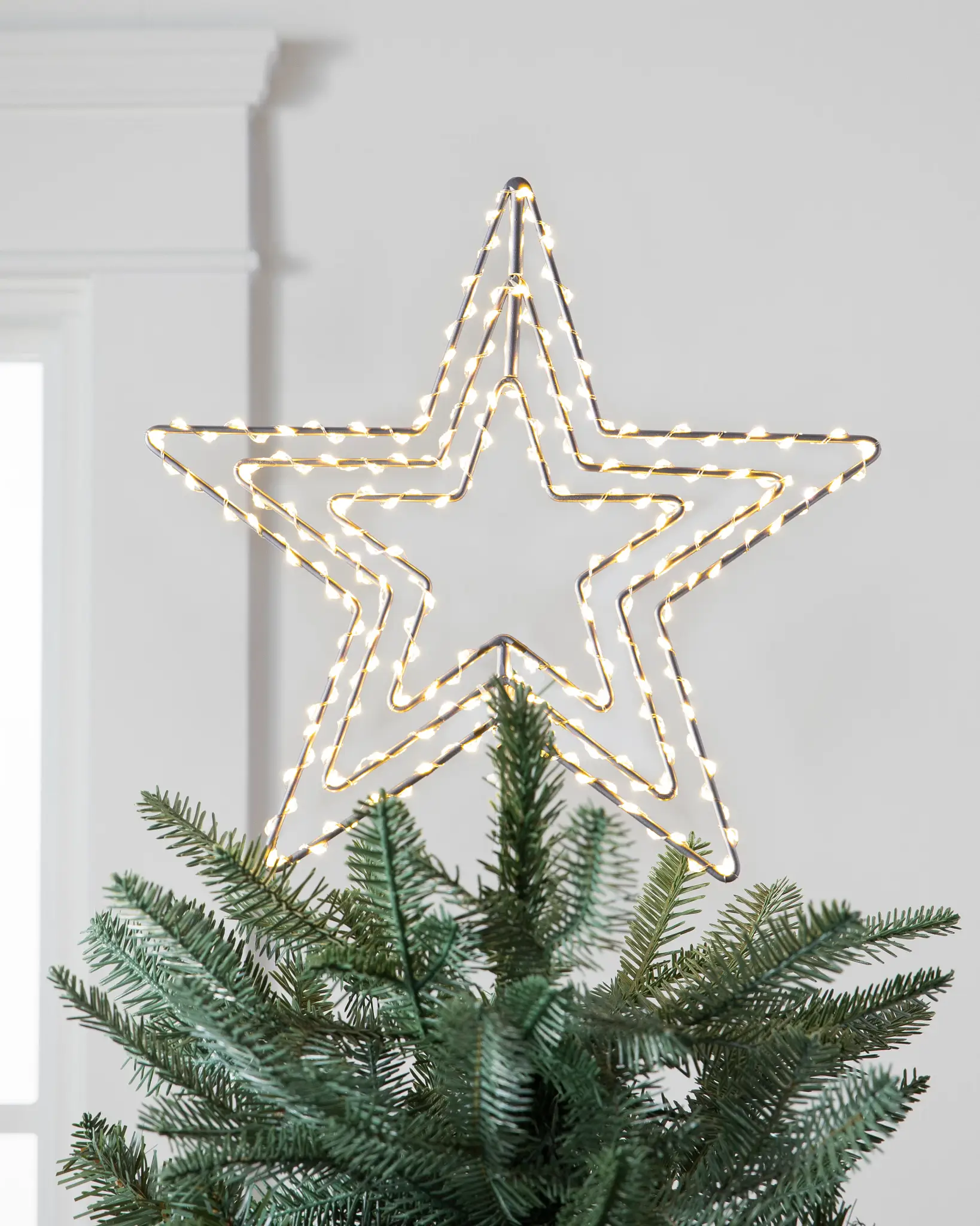 How To Plug A Star Into A Pre Lit Tree Lit Swivel Star Christmas Tree Topper | Balsam Hill