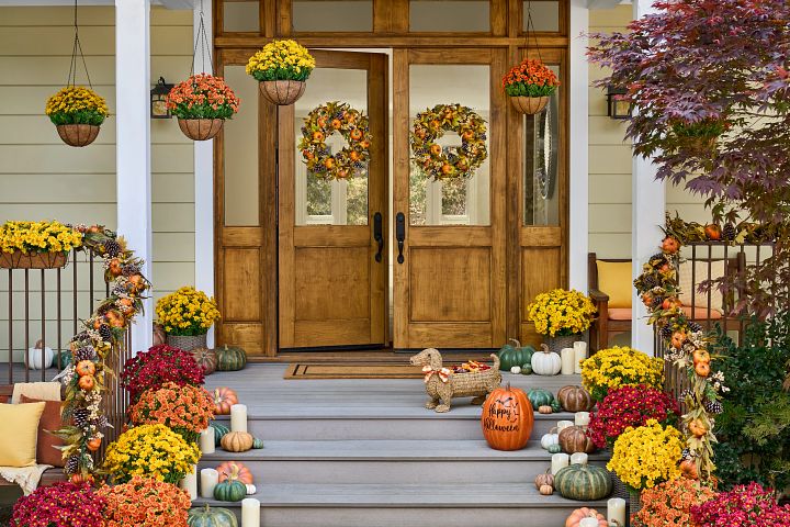 When to Start Decorating for Fall