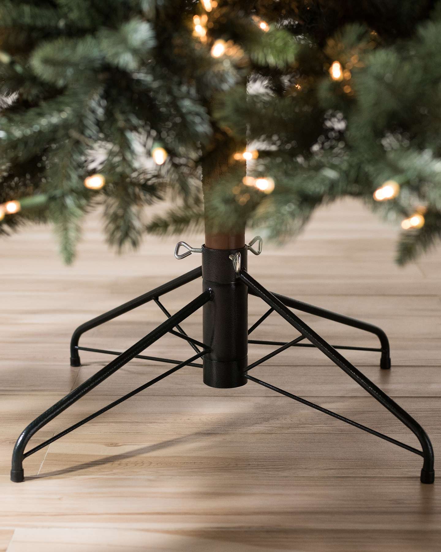 Balsam Hill Aspen Estate Fir Artificial Christmas Tree Stand Special Feature