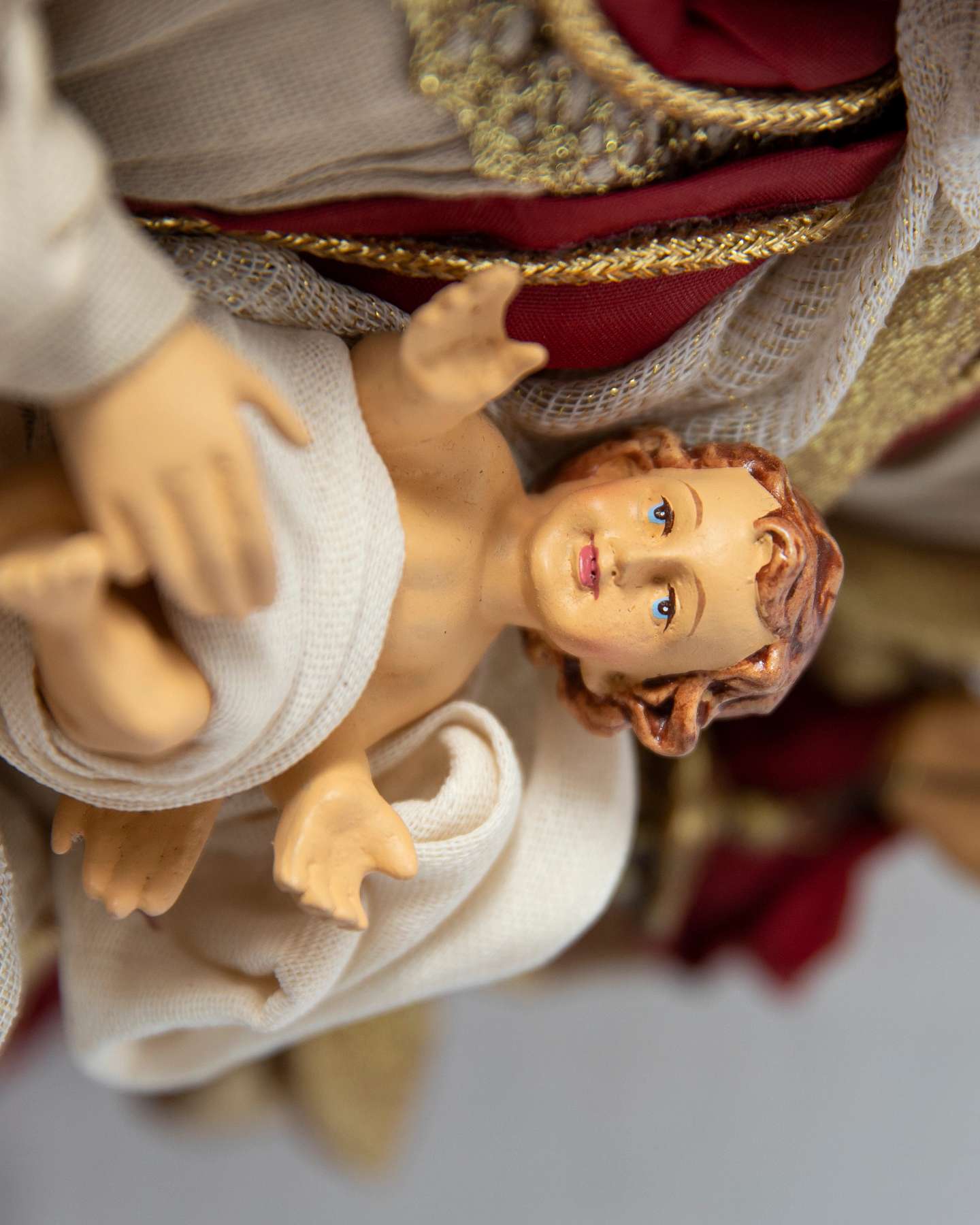 Décoration pour cime de sapin de Noël, Sainte-Famille, bourgogne, 16 po