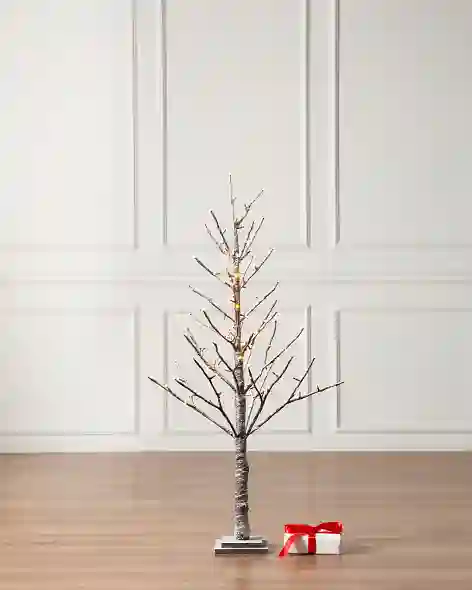 4英尺的雪枝LED树由Balsam Hill欧宝体育com