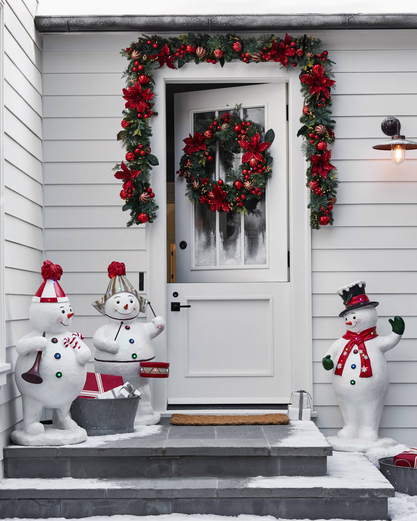 Outdoor Fiber Optic Snowman Band | Balsam Hill