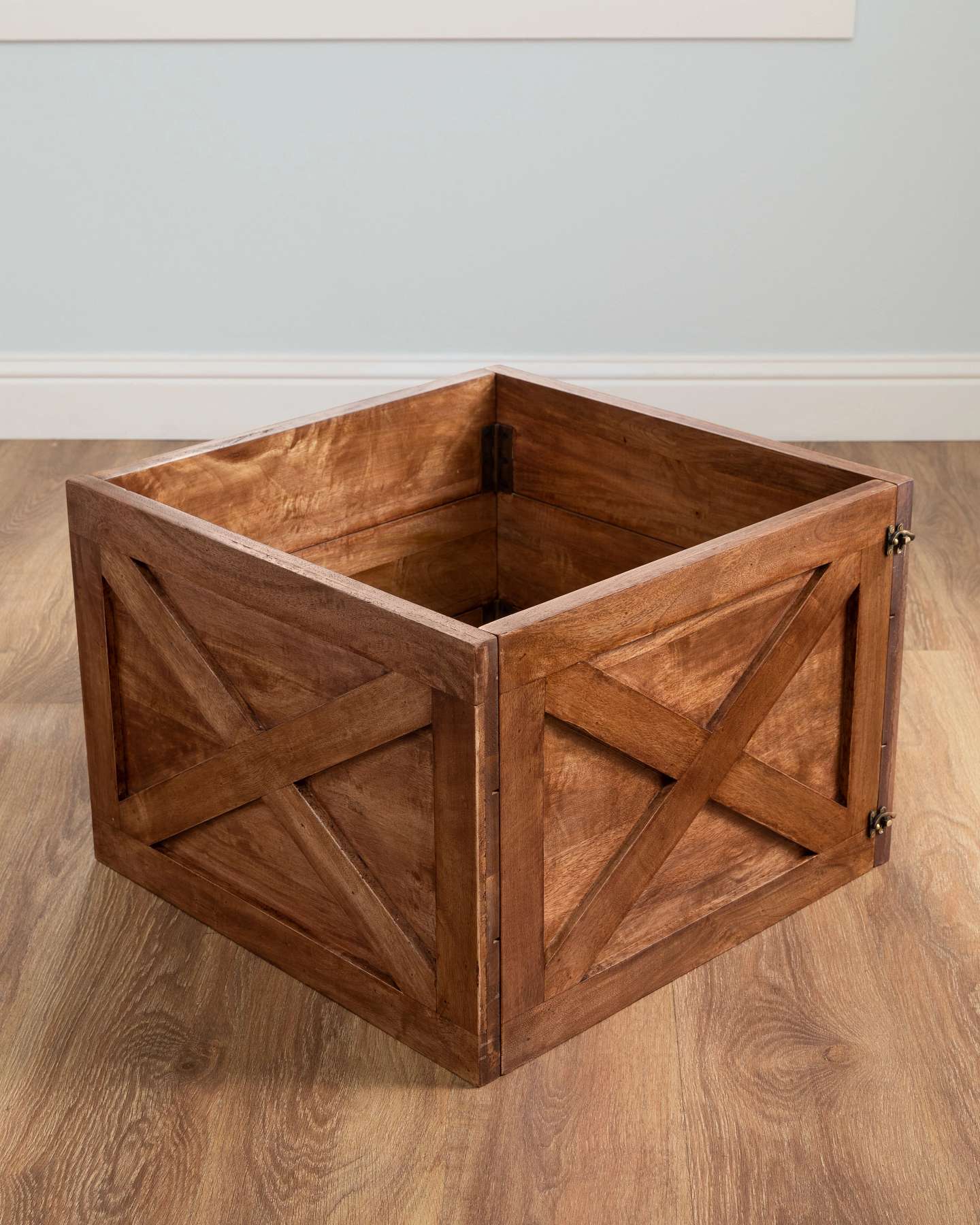 Balsam Hill Brown Farmhouse Wooden Crate Artificial Christmas Tree Collar Full Display