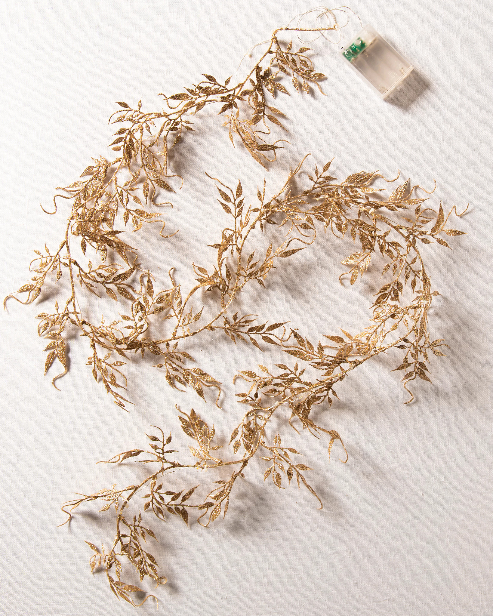 Lighted Glitter Leaf Christmas Tree Garland Balsam Hill