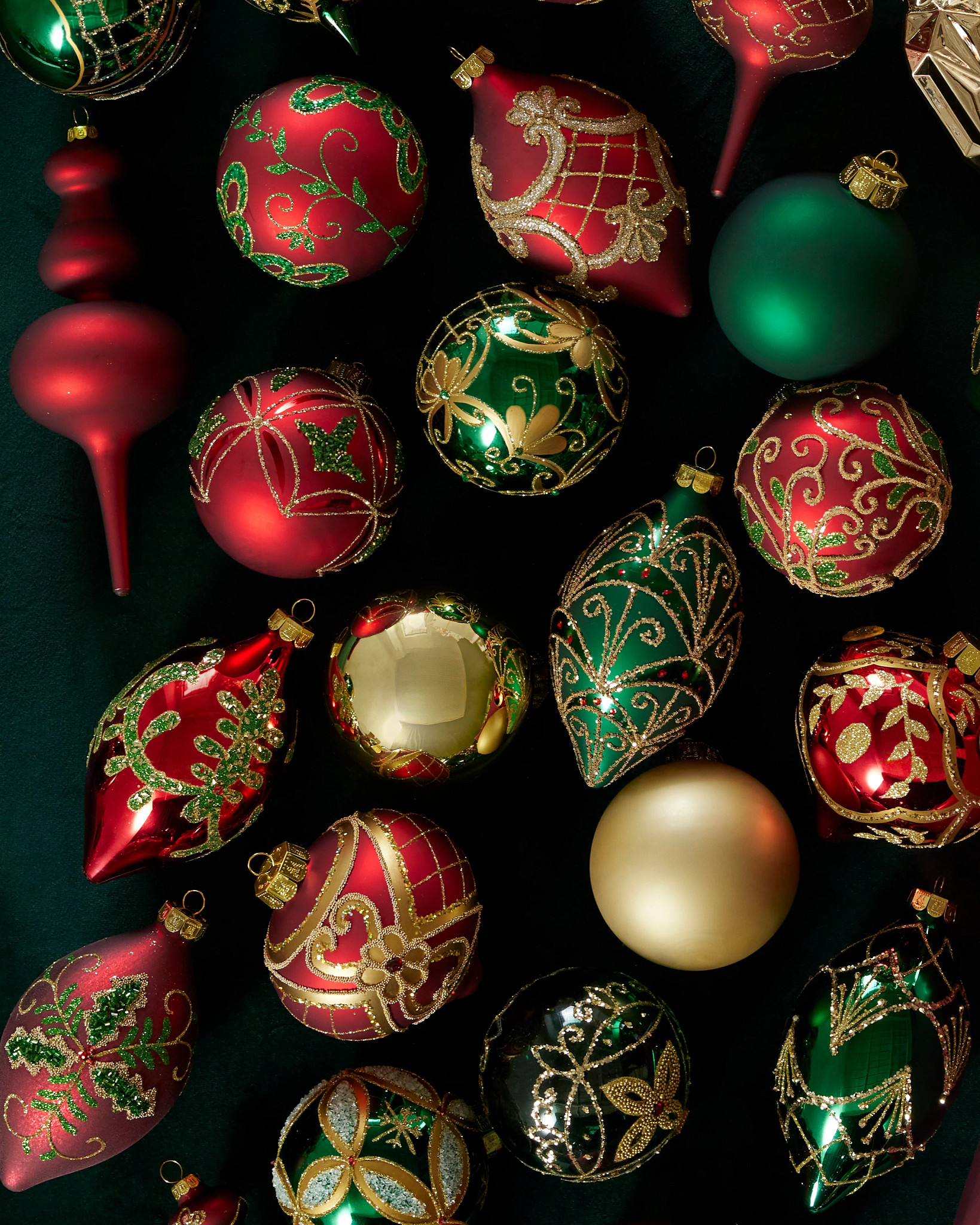 Regal Treasures Main Glass Ornament Set