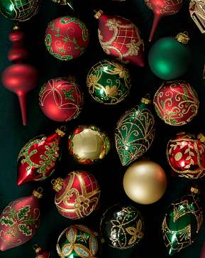 Regal Treasures Main Glass Ornament Set Regal Treasures Main Glass Ornament Set