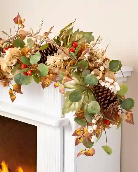Briarwood Cottage Garland by 欧宝体育comBalsam Hill SSC