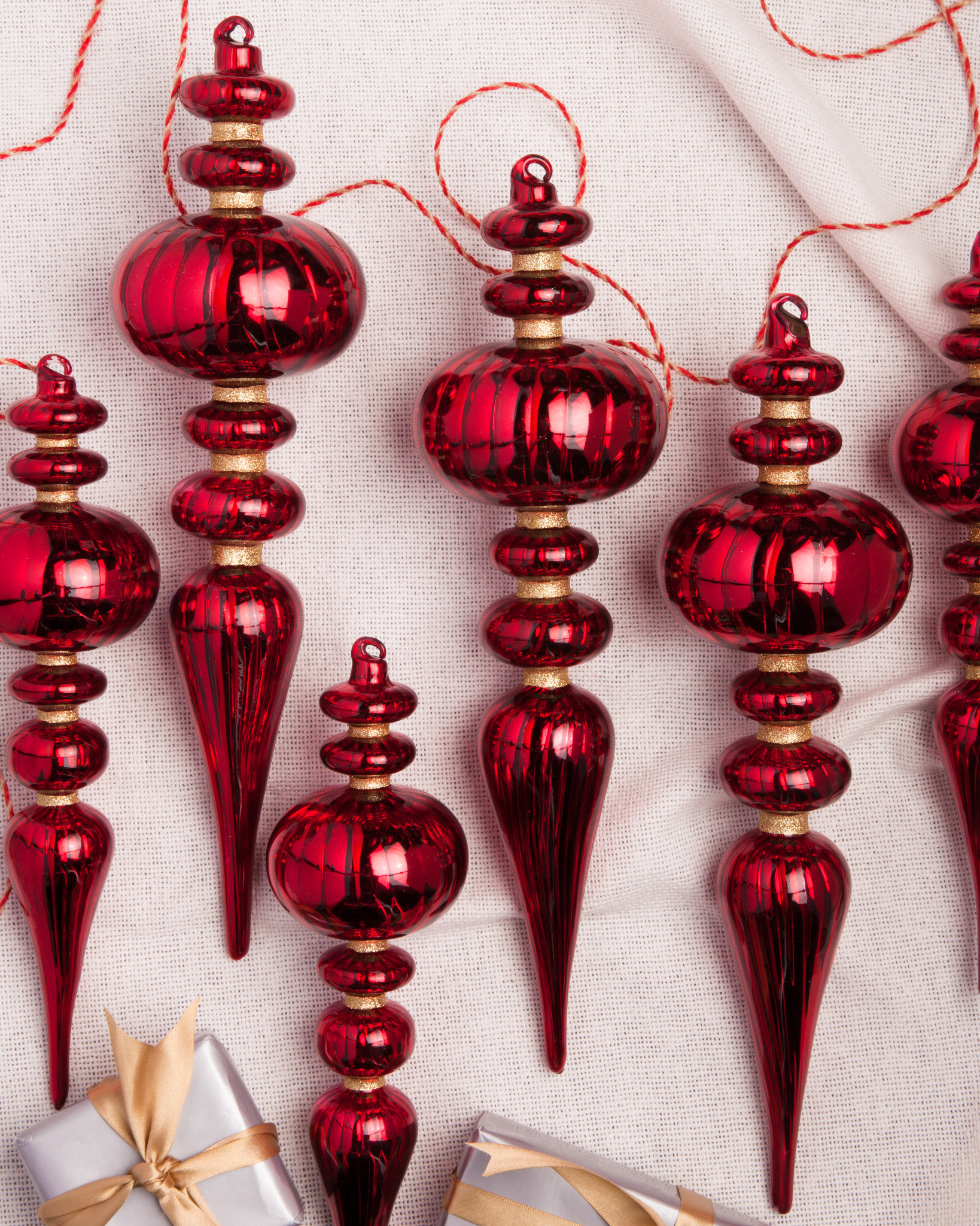 Brilliant Bordeaux Finial Ornament Set