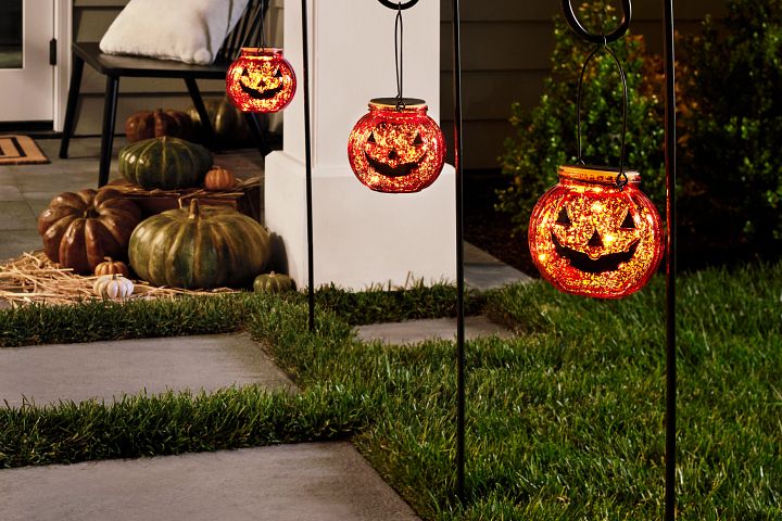 Lit pumpkin pathway lights