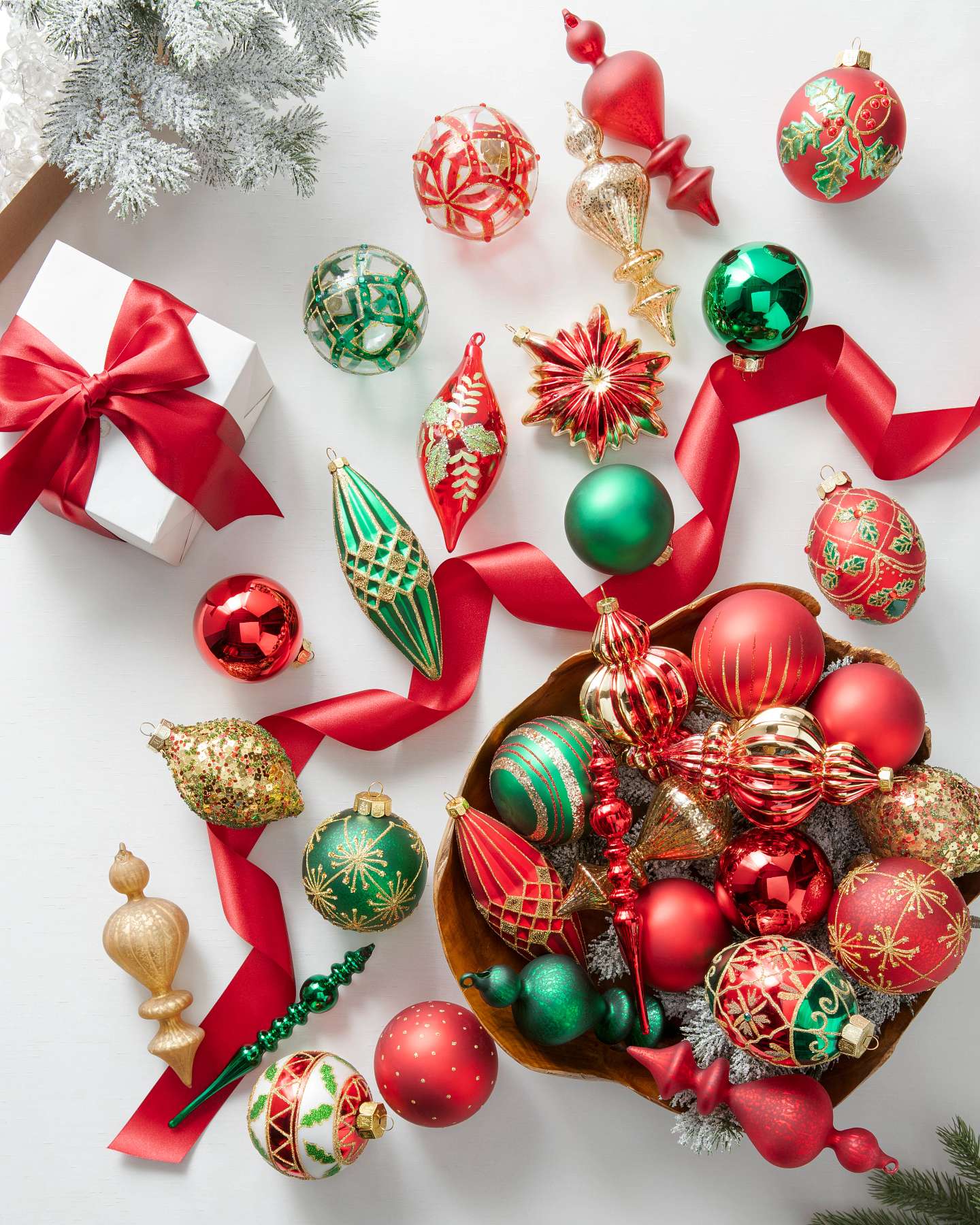 Balsam Hill Christmas Cheer Christmas Ornament Set of 35 in a Stylish Display