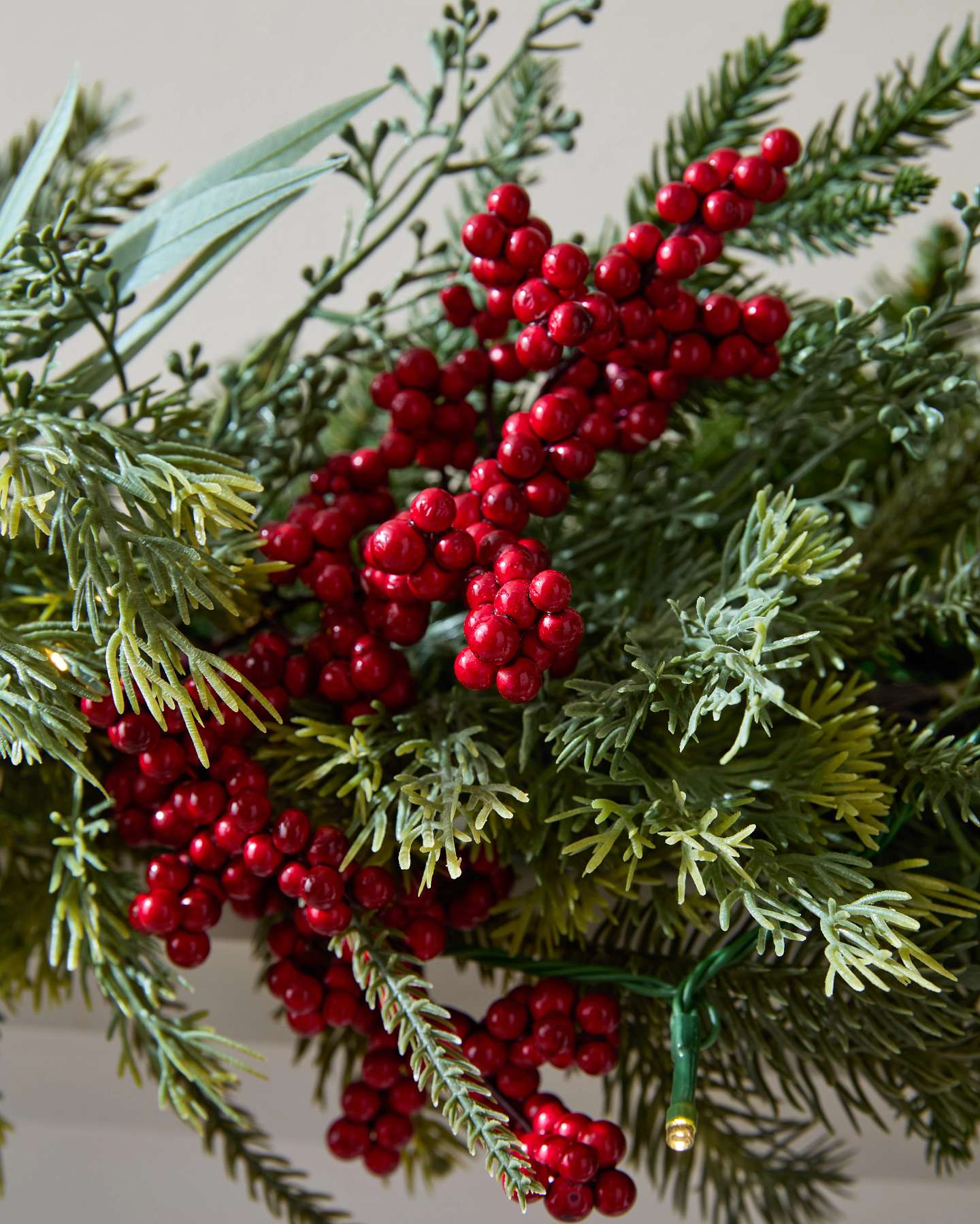 10' Winter Hearthside Garland