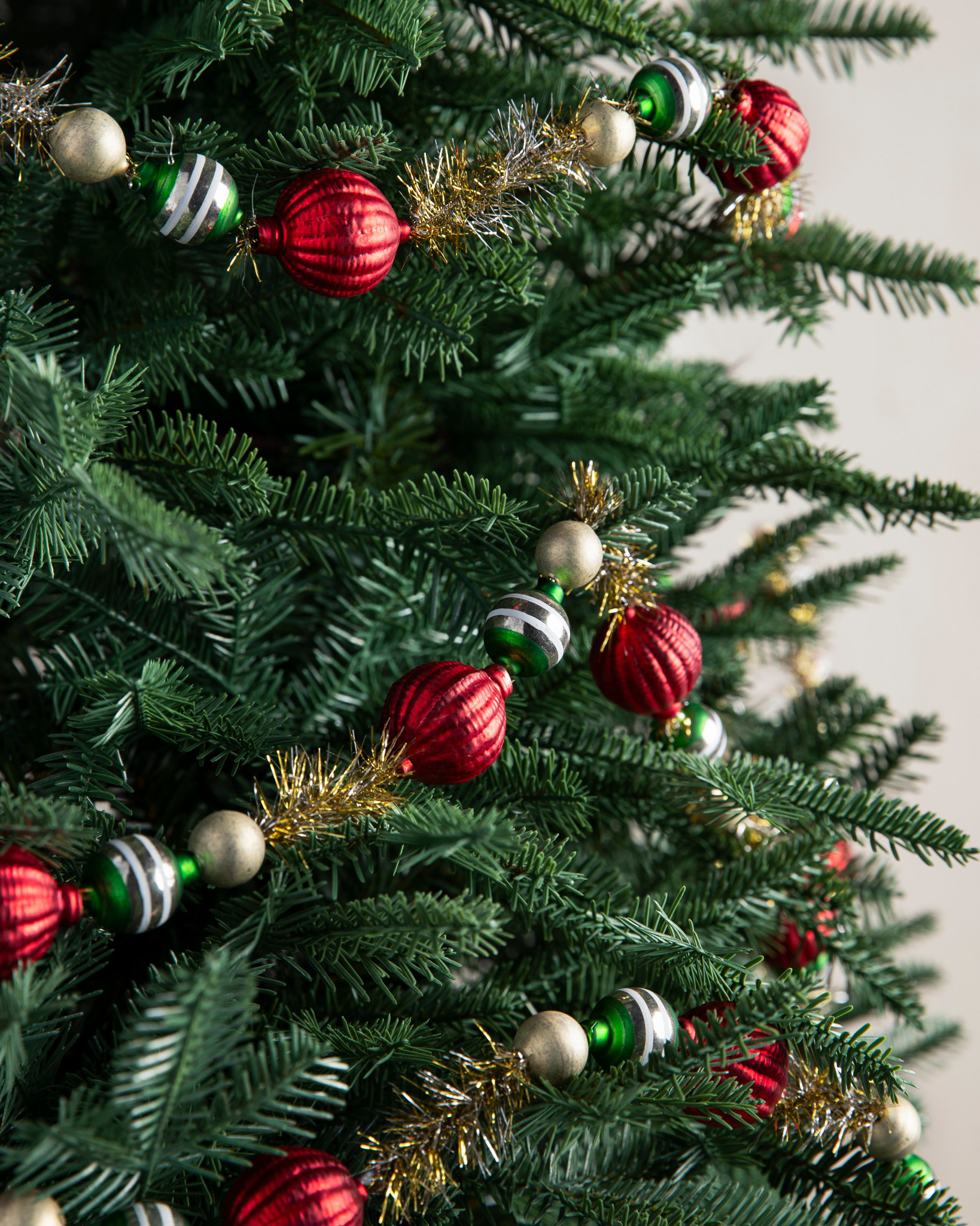Red & Green Glass Beaded Tree Garland Set