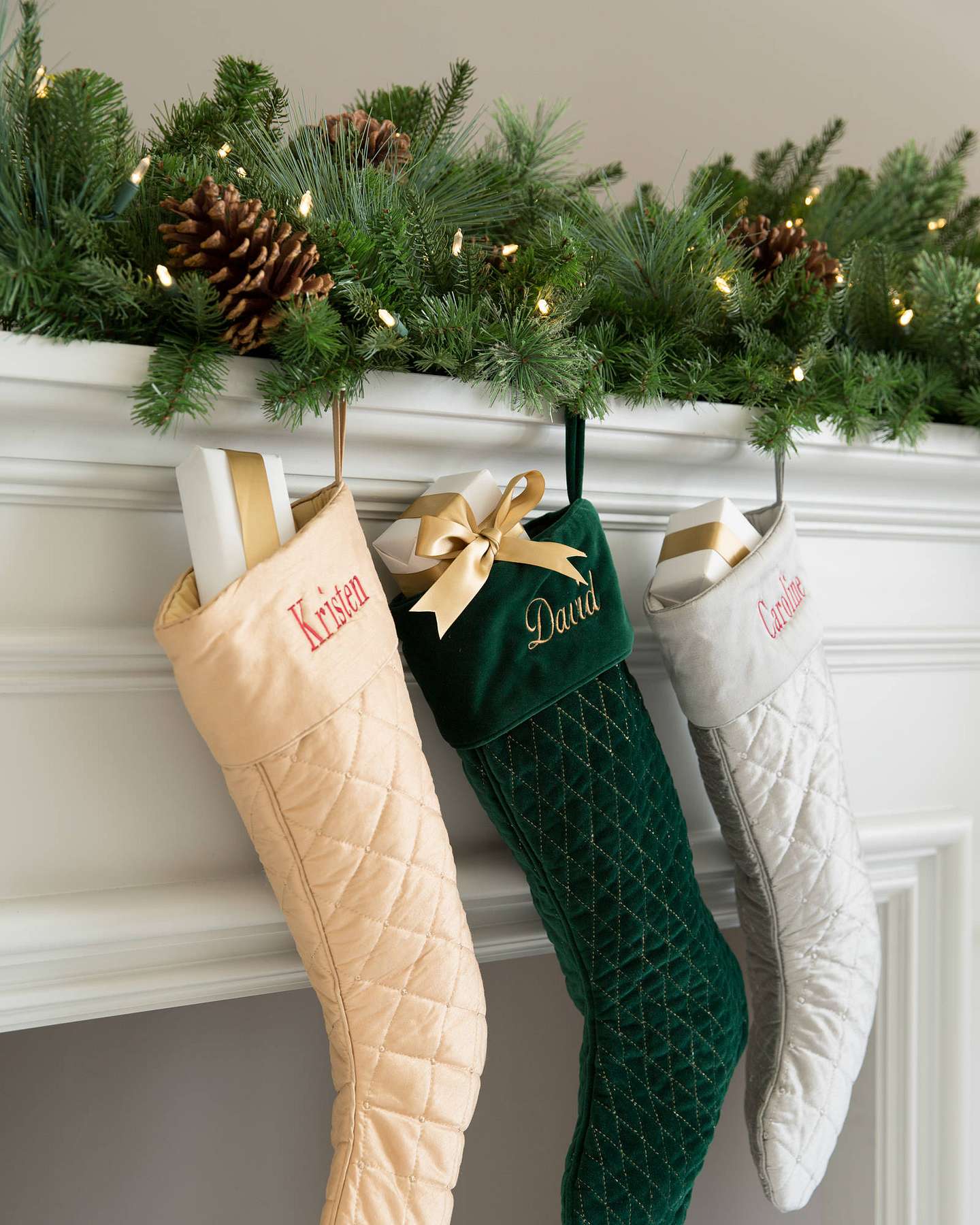 Balsam Hill Mixed Evergreen with Pinecones Artificial Christmas Foliage Decorated with Berries
