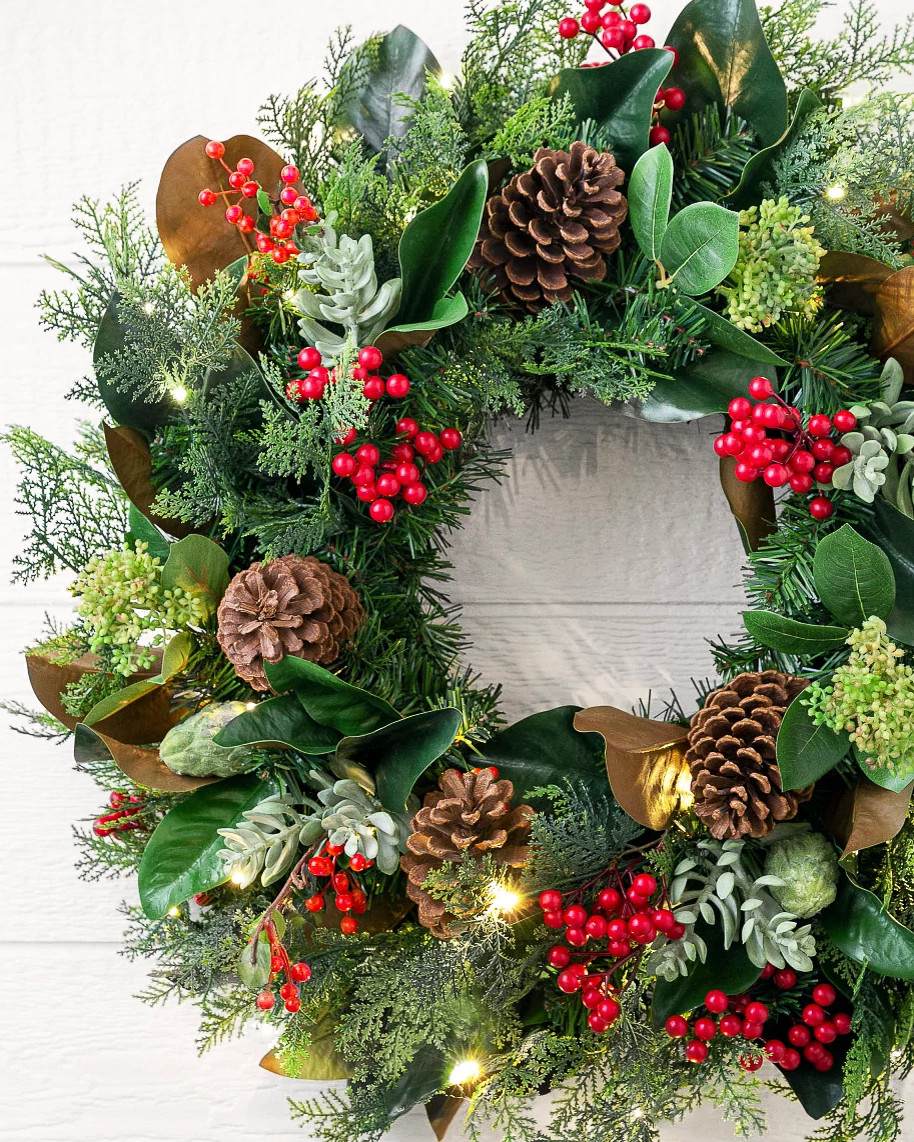 Outdoor Magnolia Ridge Wreath