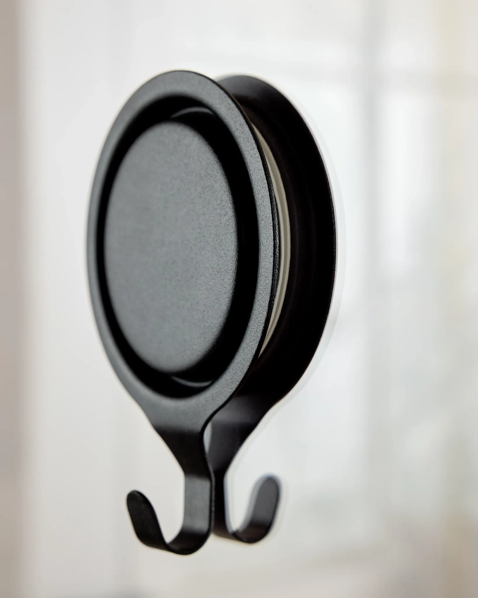 Matte Black Magnetic Wreath Hanger Set