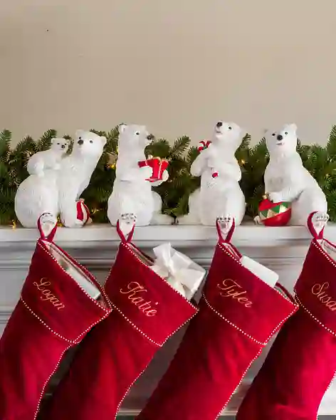 北极熊家庭圣诞袜持有者，Balsam Hill生活方式欧宝体育com