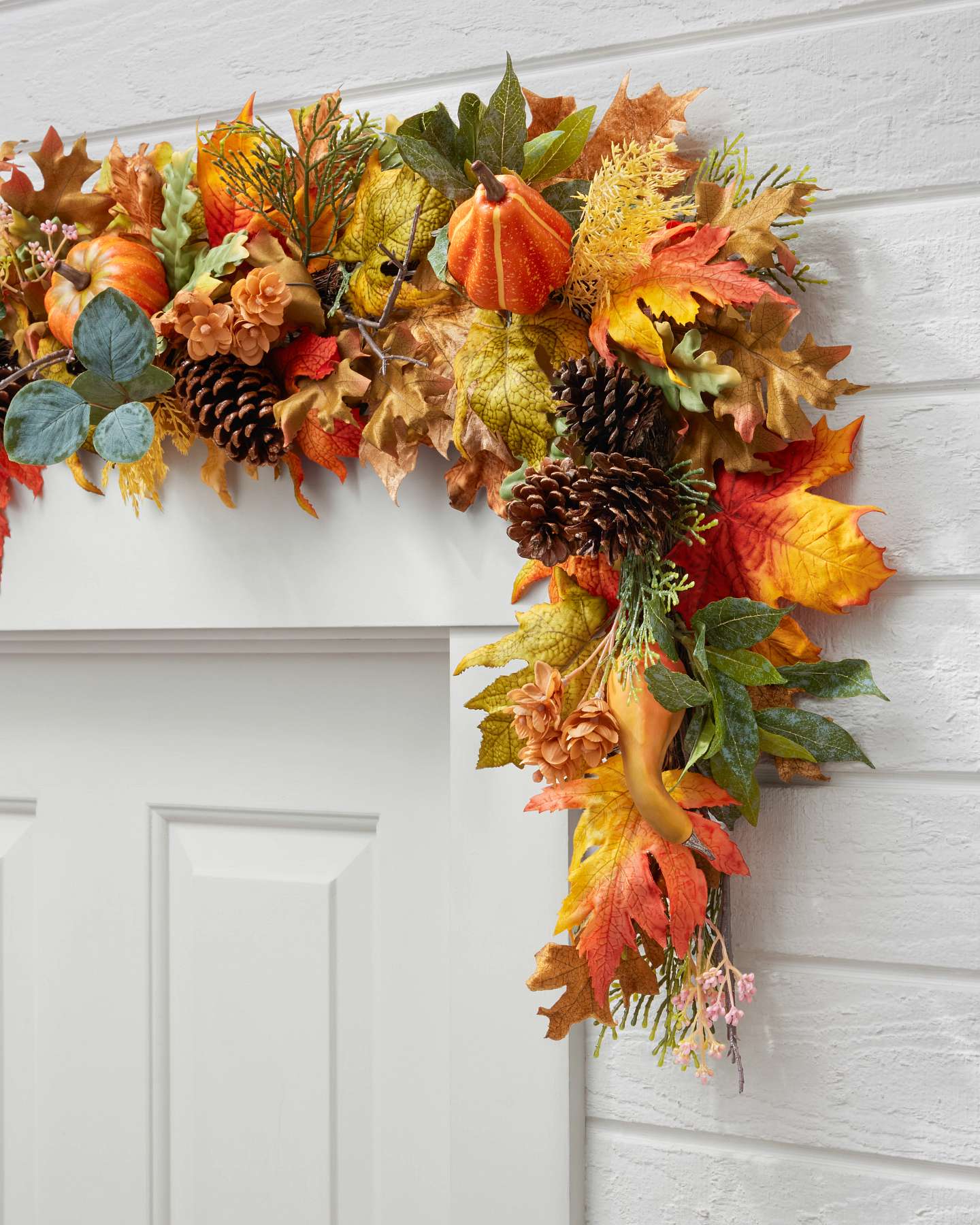 Balsam Hill Outdoor Countryside Pumpkin Grove Artificial Christmas Garland Full View