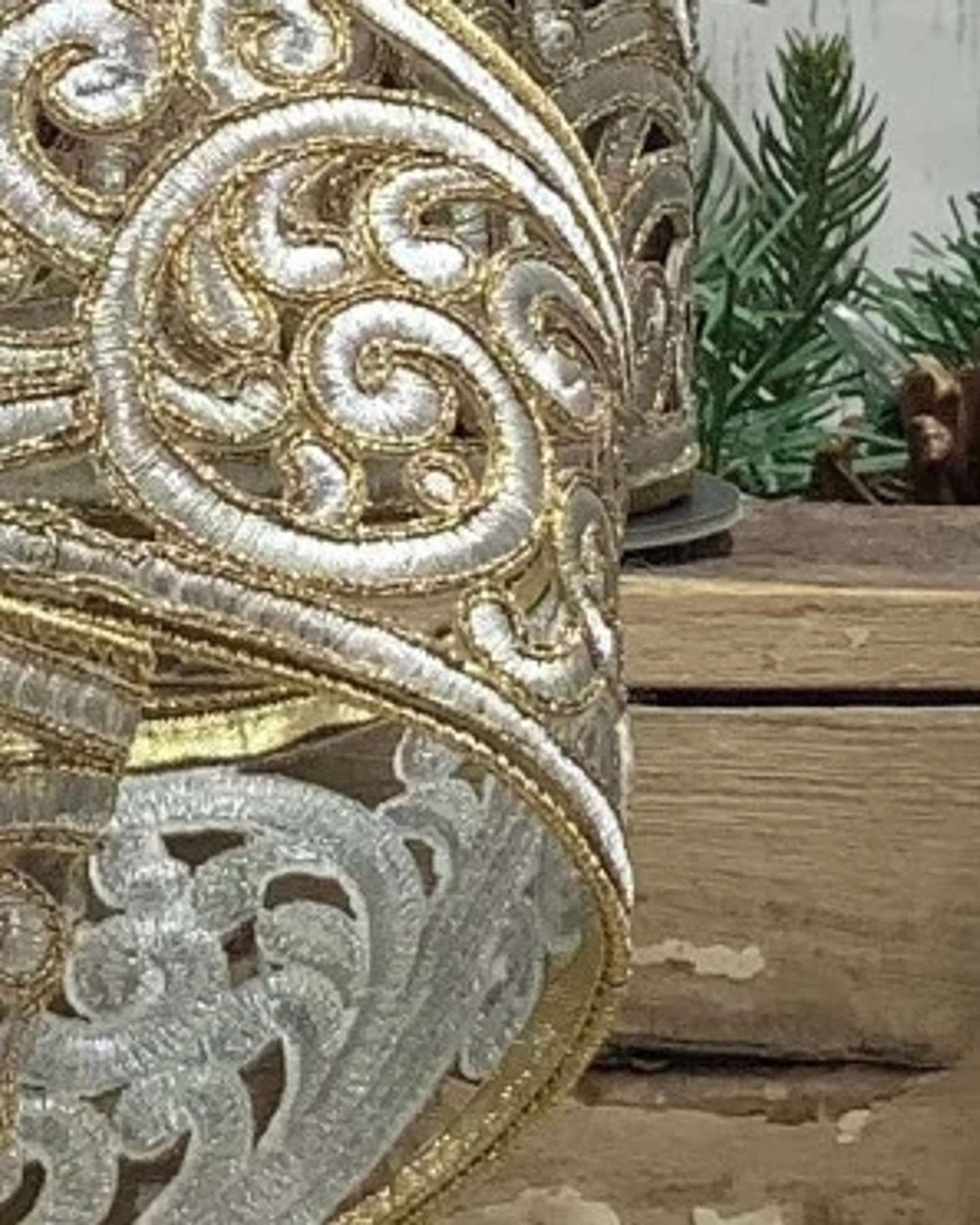 3.5" x 10yds Silver Metallic Scroll Christmas Ribbon