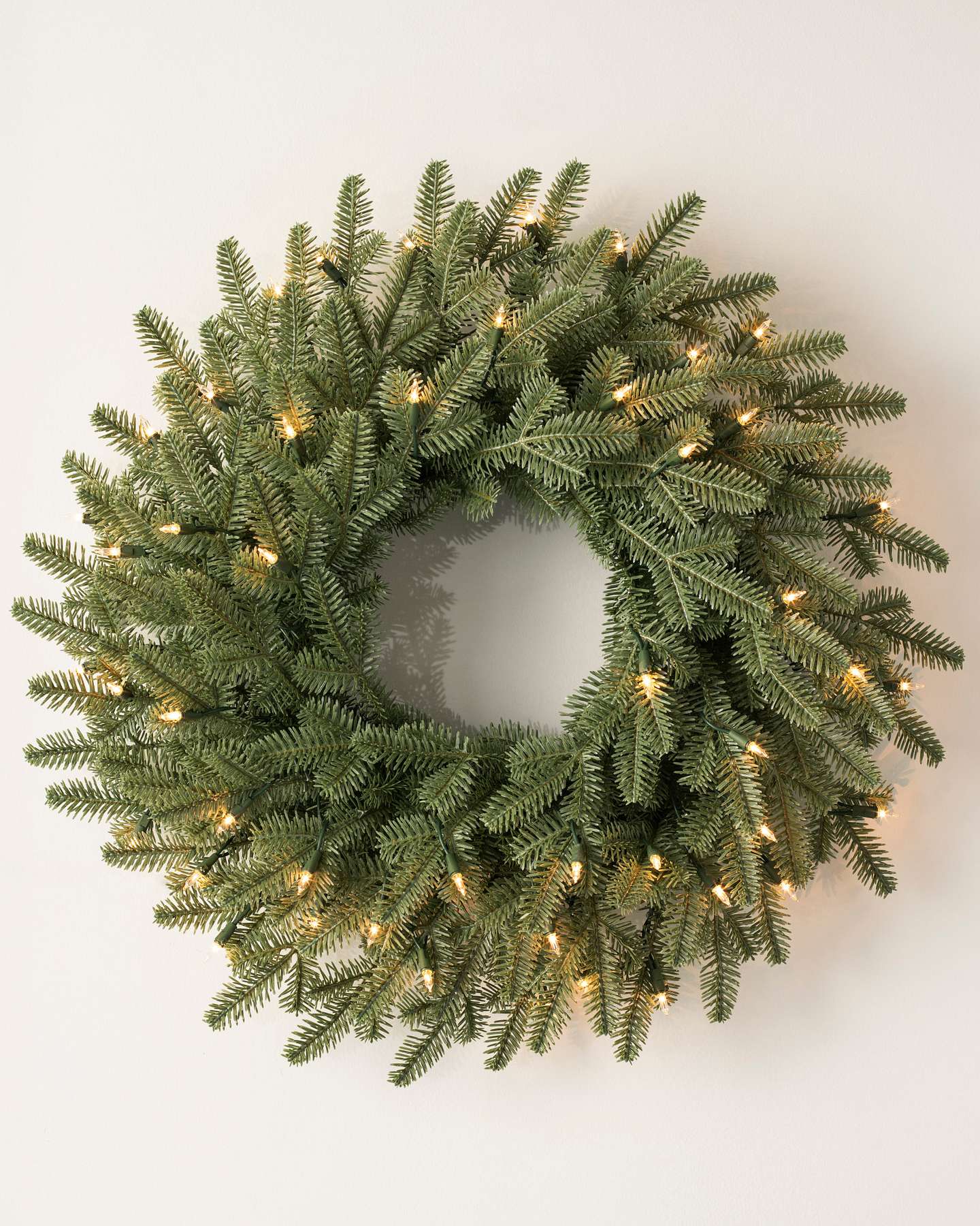 Balsam Hill BH Balsam Fir Christmas Wreath 61cm with Clear LED Lights Classic Festive Accent