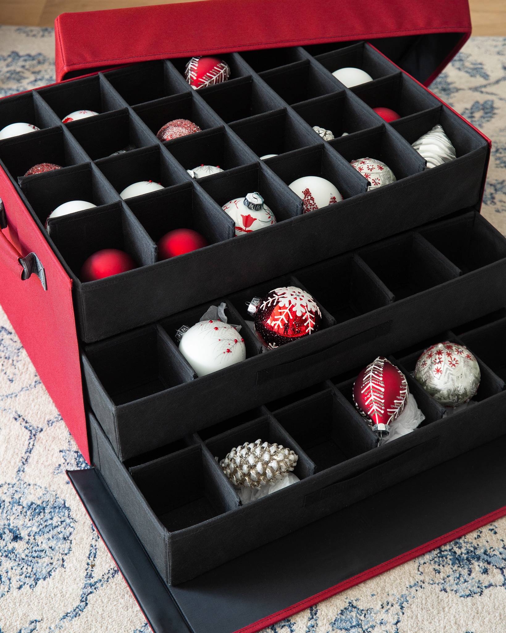 Boîte de rangement pour boules de Noël  Balsam Hill
