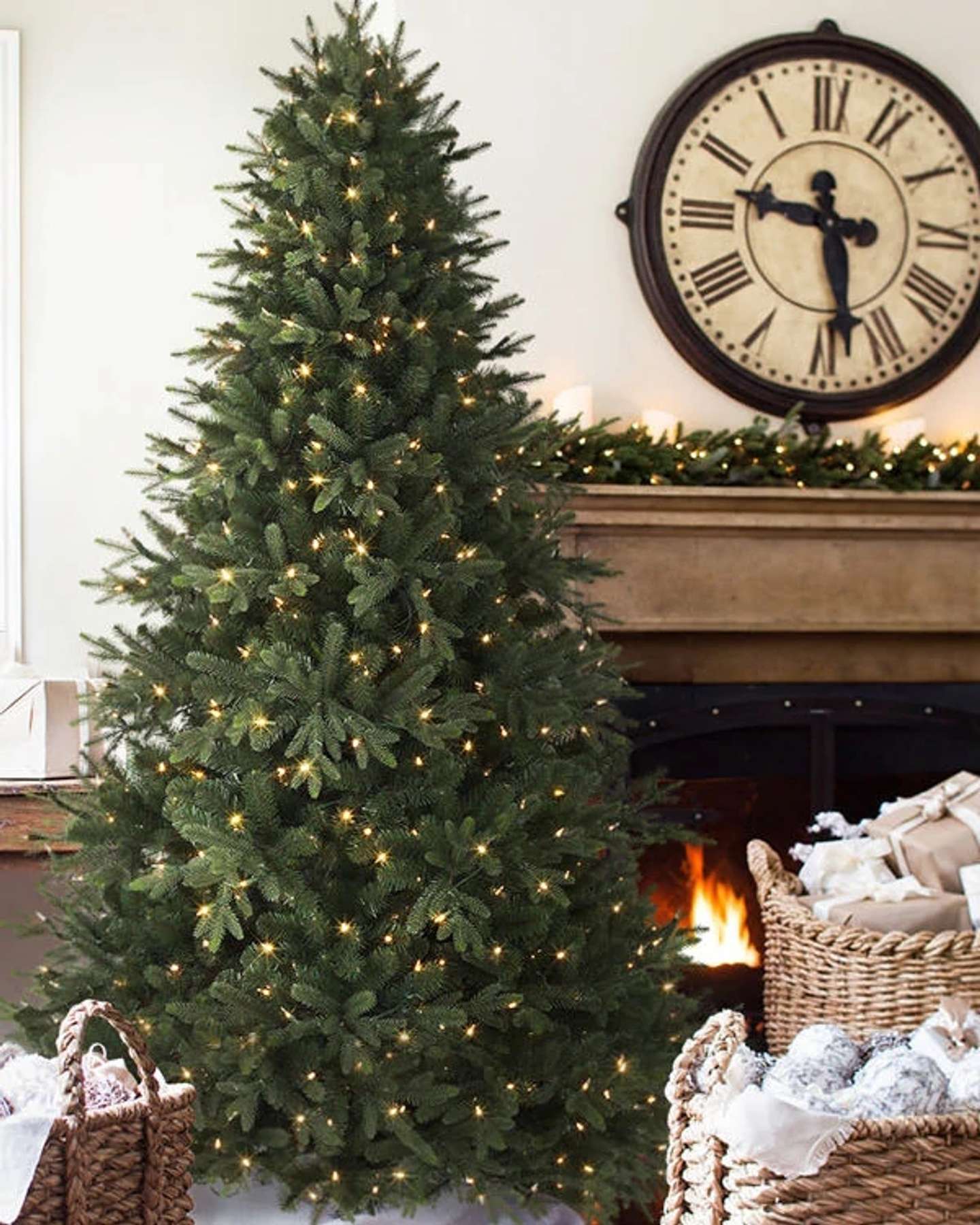 Balsam Hill Saratoga Spruce Christmas Tree Seasonal Home Decor