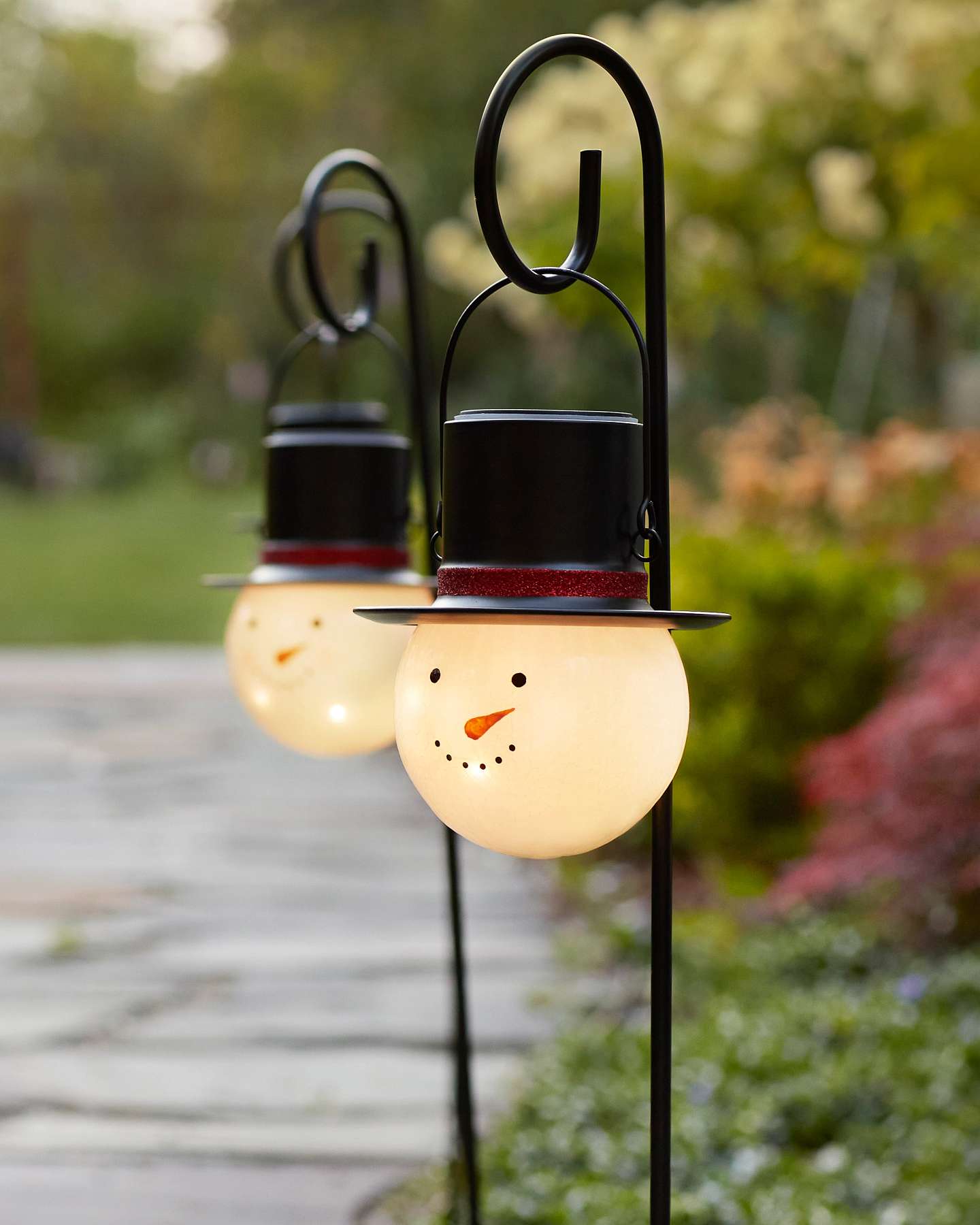 Balsam Hill Snowman Solar-Powered Pathway Lights Set of 2 in Outdoor Display