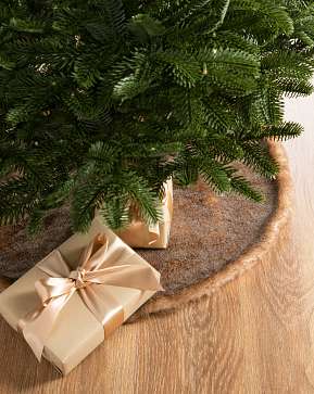 Brown Lodge Faux Fur Tree Skirt Brown Lodge Faux Fur Tree Skirt