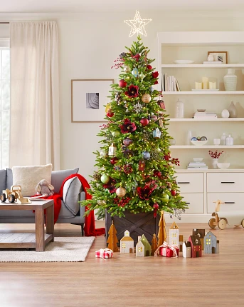 Christmas tree with red, green, and gold ornaments