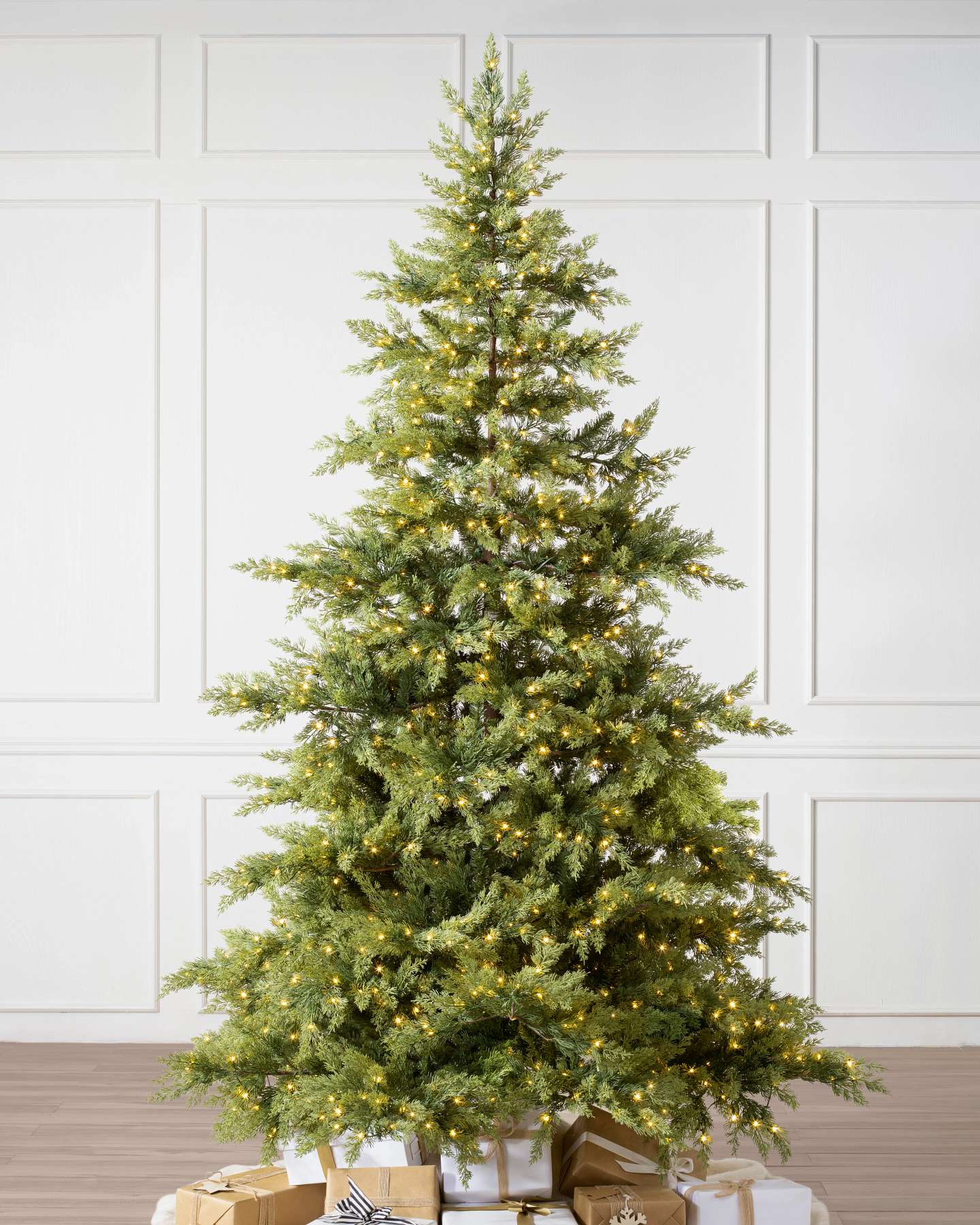 Balsam Hill Grand Canyon Cedar Artificial Christmas Tree LED Clear
