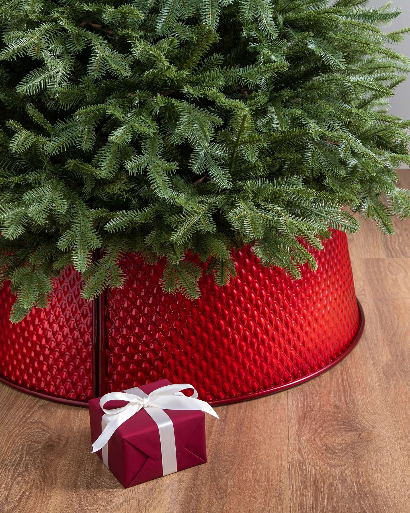 Balsam Hill Red Merry Metallic Quilted Artificial Christmas Tree Collar Showcase