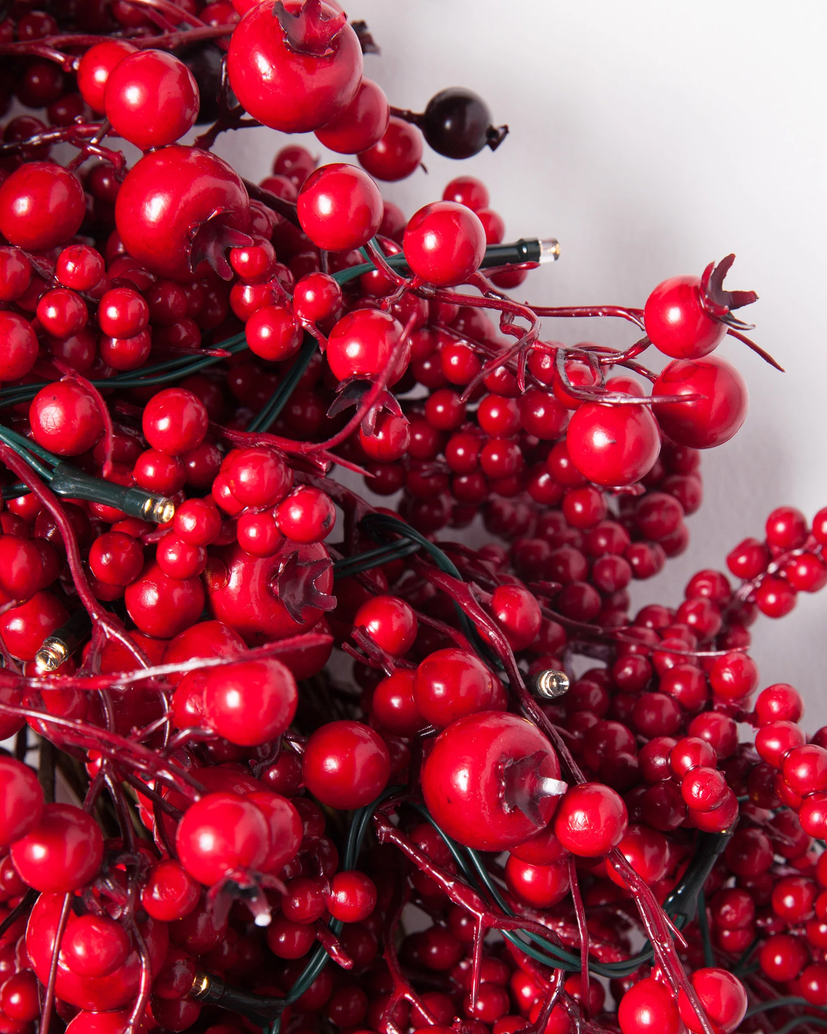 WRG-1741013_Festive-Red-Berry-