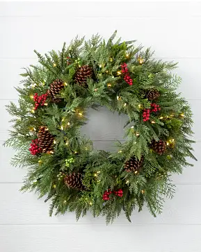 Outdoor Winter Evergreen Wreath Outdoor Winter Evergreen Wreath