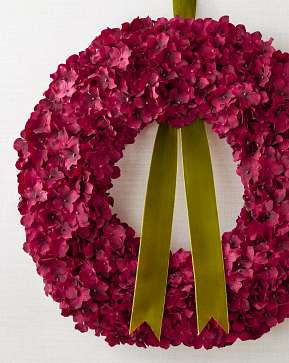 Red Festive Hydrangea Wreath Red Festive Hydrangea Wreath