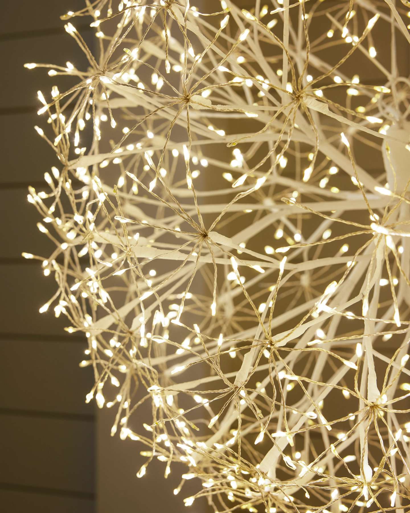 Balsam Hill 24-Inch White Outdoor Cluster Fairy Starburst LED Lights Closeup